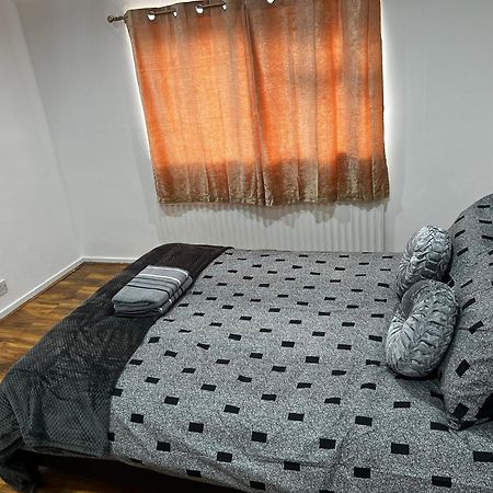 Good Priced Single Rooms In Hayes Northolt  Eksteriør bilde