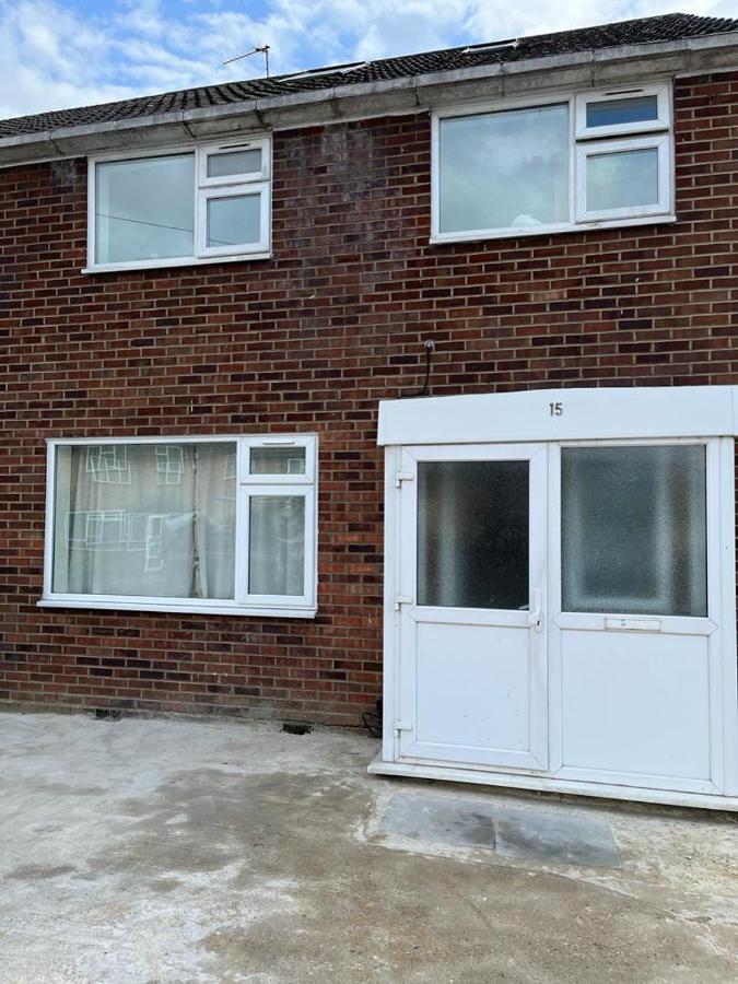 Good Priced Single Rooms In Hayes Northolt  Eksteriør bilde